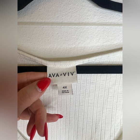 Ava & Viv Cream Boxy Short Sleeve Tee - Picture 2 of 4